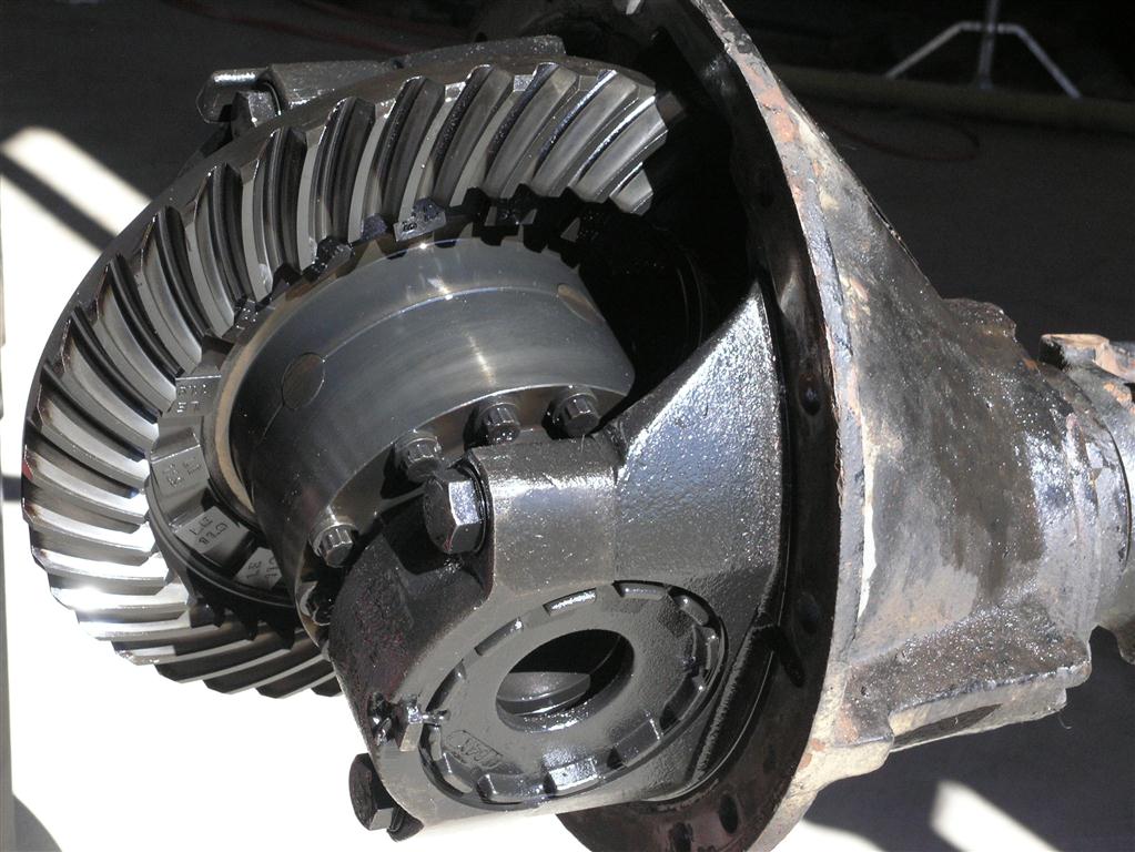 Eaton D404 Rear axle carrier assembly for sale